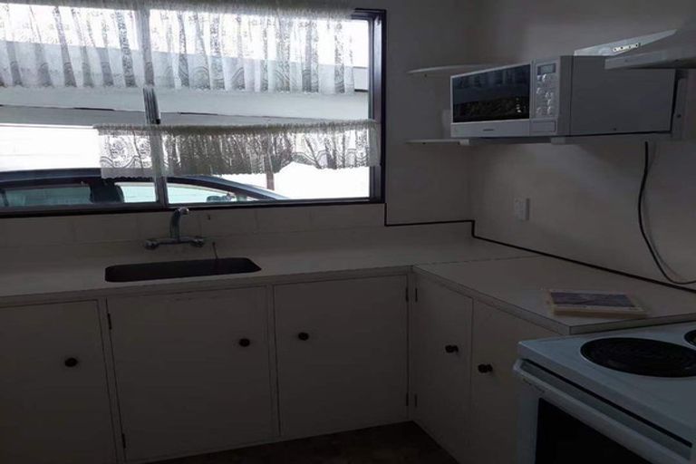 Photo of property in 8a Wainui Road, Waiwhetu, Lower Hutt, 5010