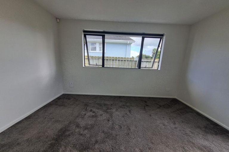 Photo of property in 2 Arnhem Place, Pukekohe, 2120