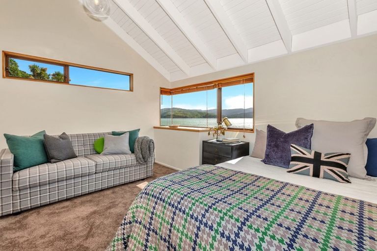 Photo of property in 172 Paremata Road, Paremata, Porirua, 5024