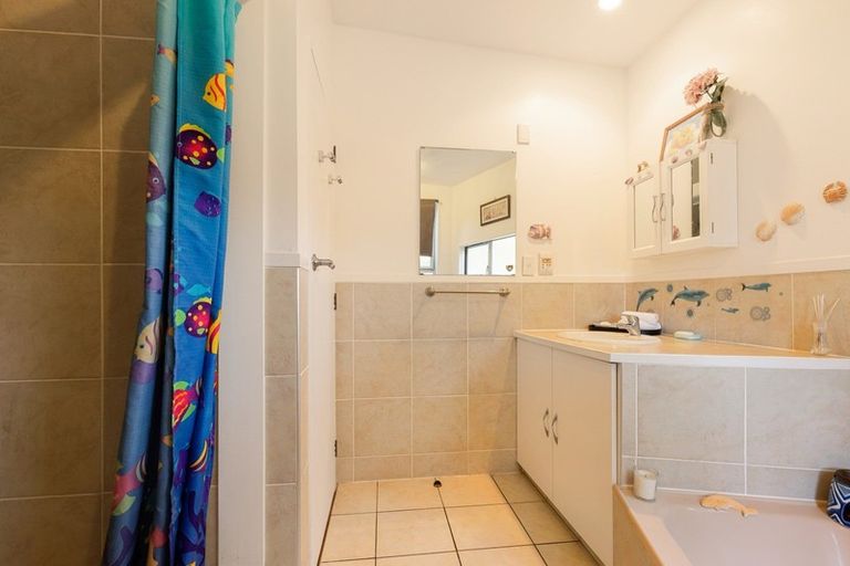 Photo of property in 54 Grierson Avenue, Amberley, 7481