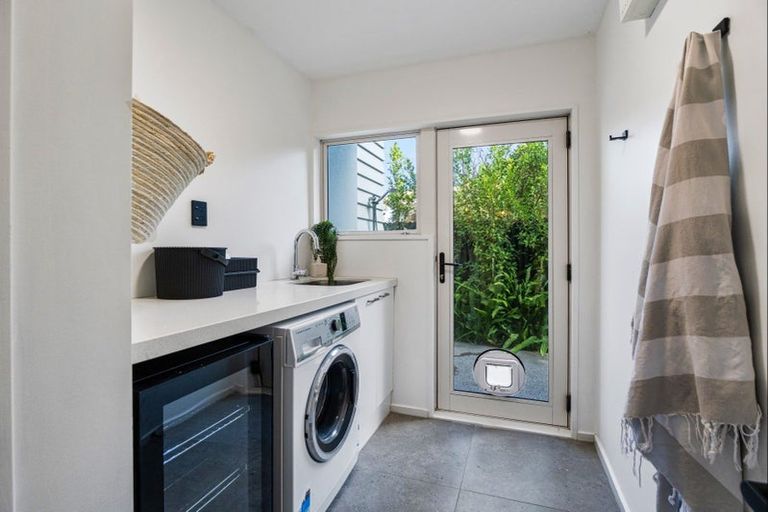 Photo of property in 140b Marine Parade, Mount Maunganui, 3116