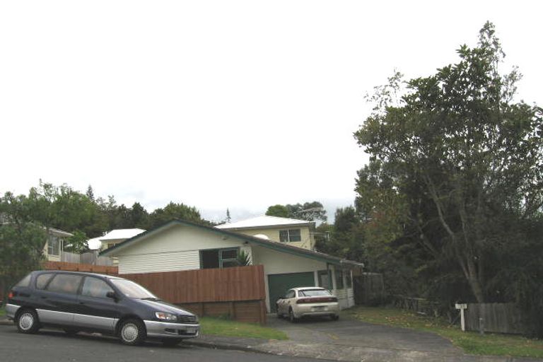 Photo of property in 25 Sequoia Place, Sunnynook, Auckland, 0620