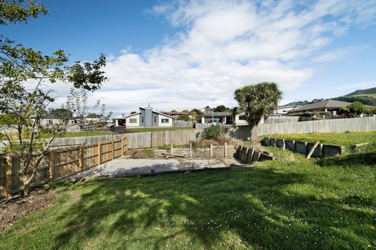 Photo of property in 28 Glendermid Close, Sawyers Bay, Port Chalmers, 9023
