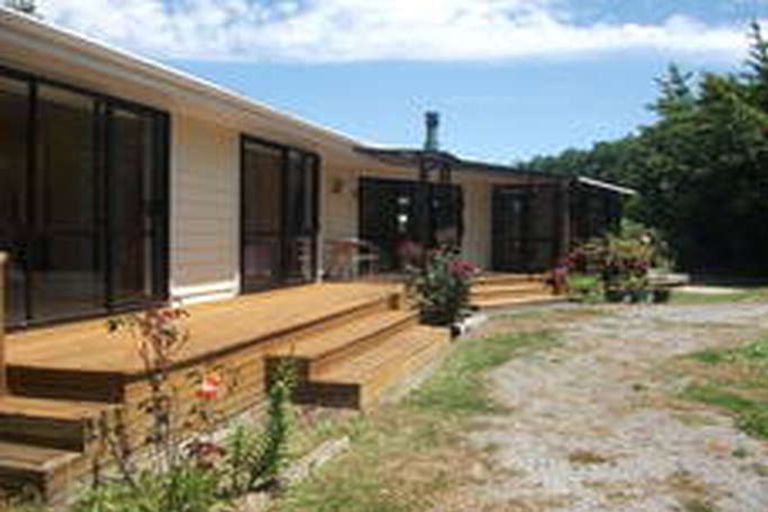 Photo of property in 49 Convent Road, Otaki, 5512