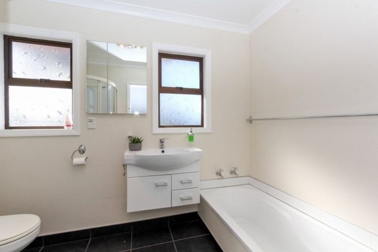 Photo of property in 8 Price Street, Westown, New Plymouth, 4310
