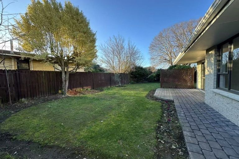 Photo of property in 12 Juniper Place, Burnside, Christchurch, 8053