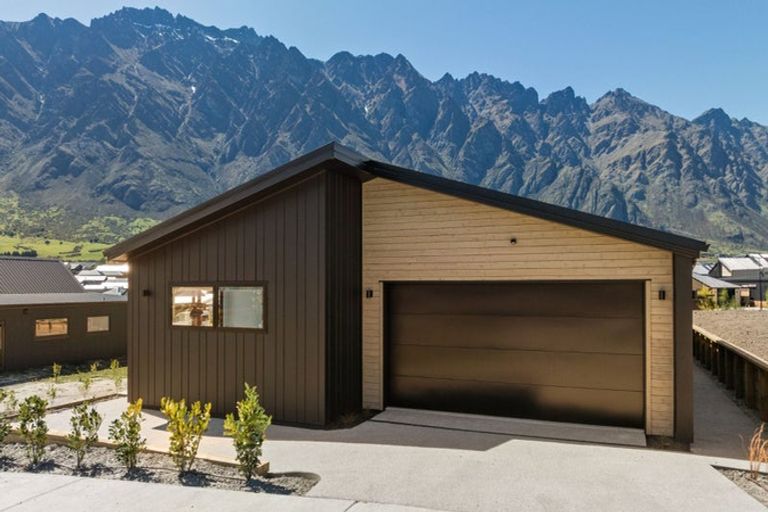 Photo of property in 27 Grain Close, Jacks Point, 9371