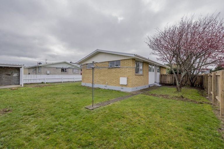 Photo of property in 42 Hinemoa Street, Levin, 5510