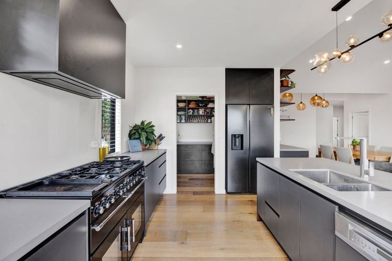 Photo of property in 25 County Drive, Hawera, 4610