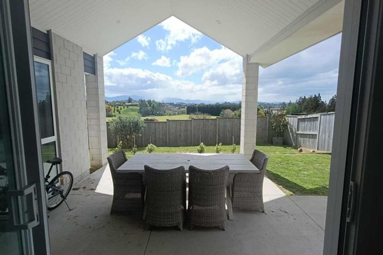 Photo of property in 24 Kahawai Place, Omokoroa, 3114