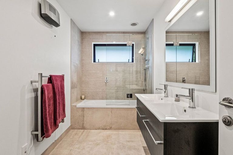 Photo of property in 9 Oxfordshire Avenue, Lower Shotover, Queenstown, 9304