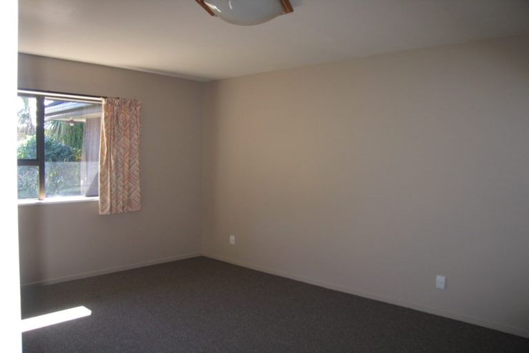 Photo of property in 90a Rattray Street, Riccarton, Christchurch, 8041