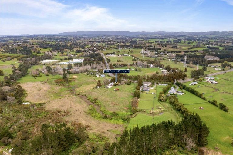 Photo of property in 276 Boord Crescent, Kumeu, 0891