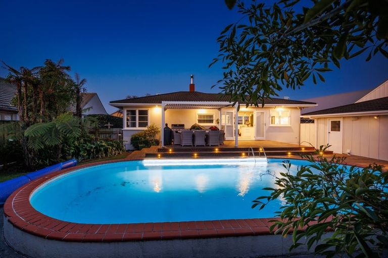 Photo of property in 30 Lincoln Terrace, Hokowhitu, Palmerston North, 4410