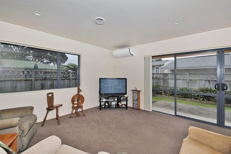 Photo of property in 21b Mair Street, Regent, Whangarei, 0112