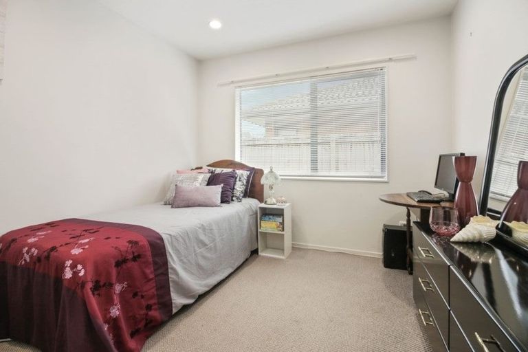 Photo of property in 15a Callis Avenue, Opaheke, Papakura, 2113