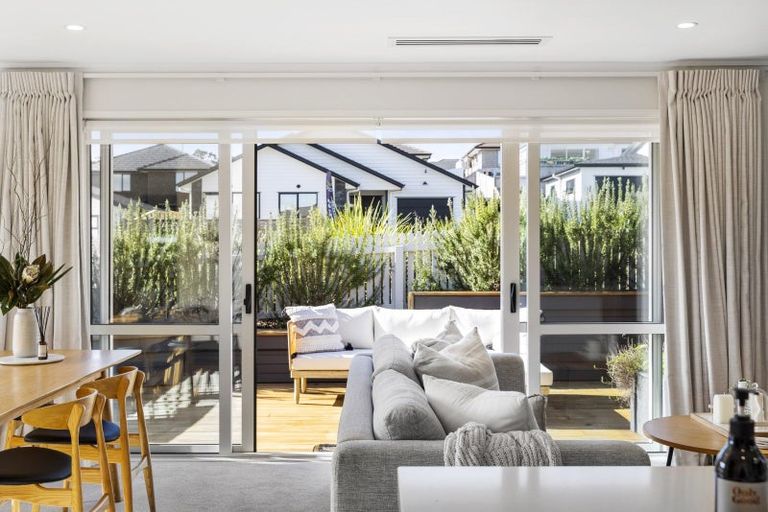 Photo of property in 1 Cooperage Avenue, Kumeu, 0810