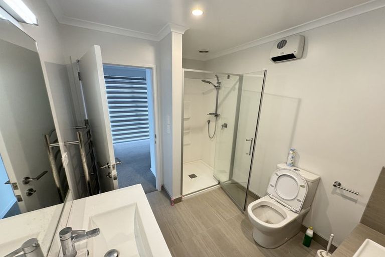 Photo of property in 26 Ian Morrison Road, Hobsonville, Auckland, 0616