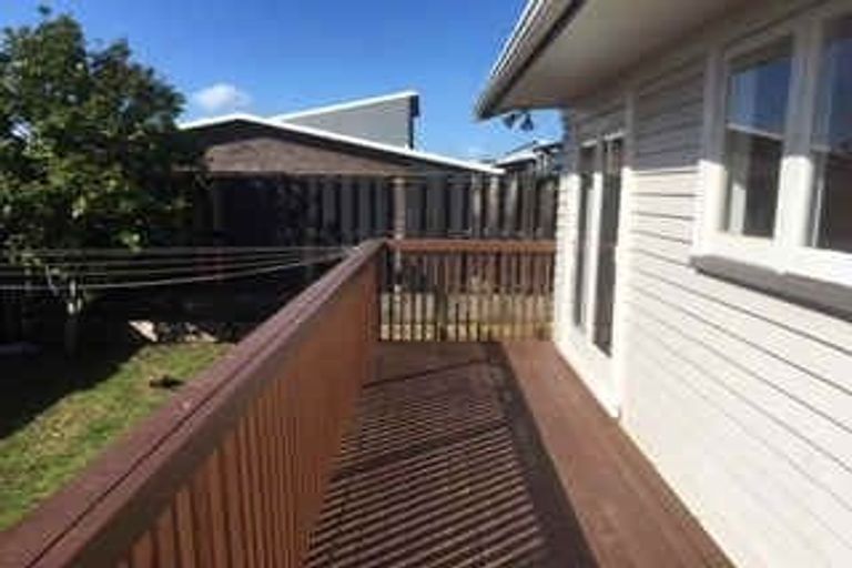 Photo of property in 73 Rathgar Road, Henderson, Auckland, 0610