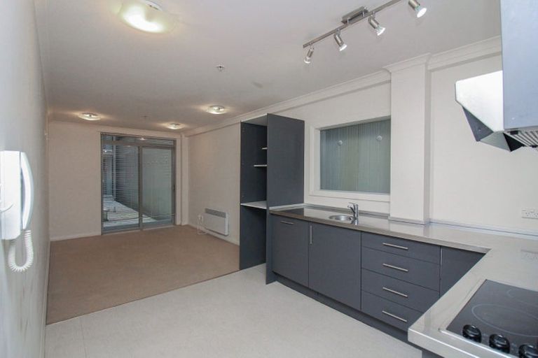 Photo of property in Monvie Apartments, 112/15 Holland Street, Te Aro, Wellington, 6011