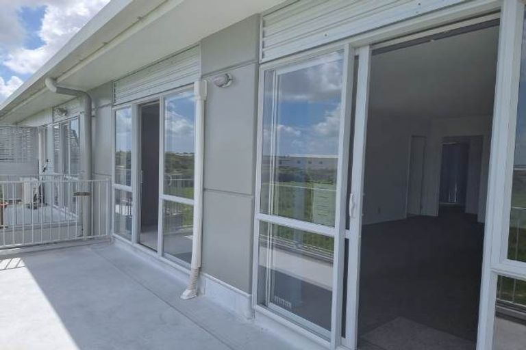 Photo of property in 8/15 Bishop Lenihan Place, East Tamaki, Auckland, 2013