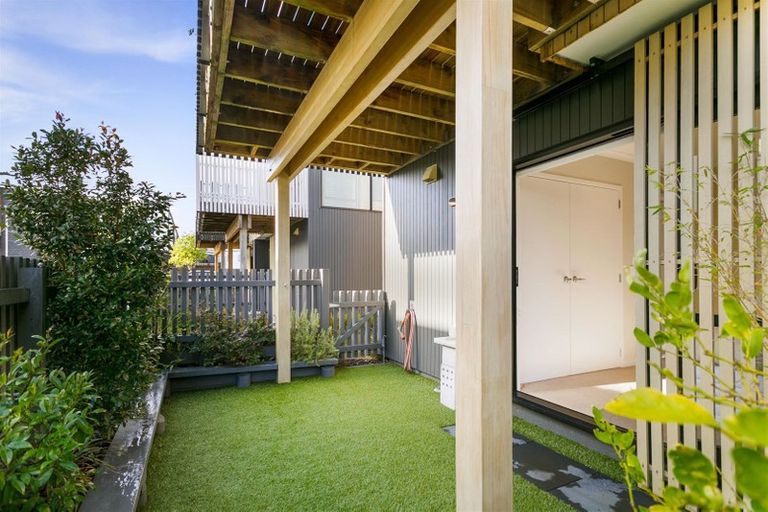 Photo of property in 12 Pheasant Lane, Hobsonville, Auckland, 0616