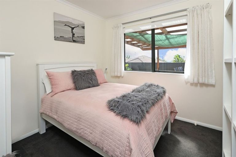 Photo of property in 3 Amesbury Rise, Henderson, Auckland, 0612