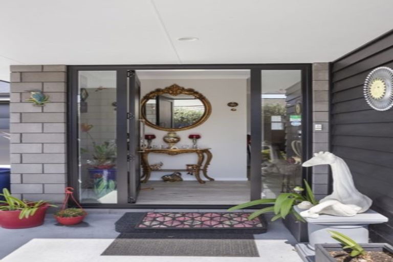 Photo of property in 4 Maniaroa Drive, Katikati, 3129