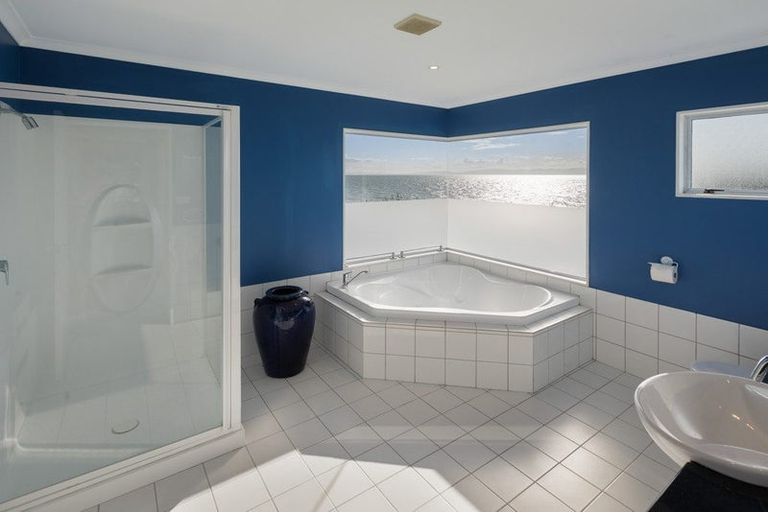 Photo of property in 144 Thames Coast Sh25 Road, Whakatete Bay, Thames, 3575