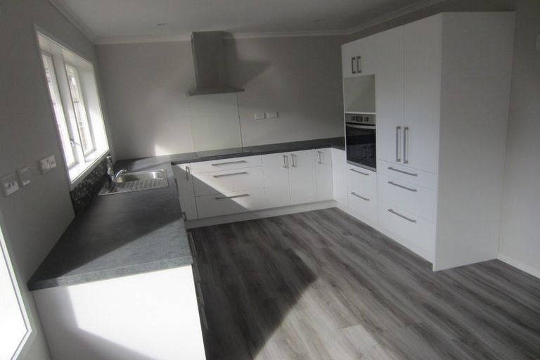 Photo of property in 11 Westhaven Drive, Tawa, Wellington, 5028