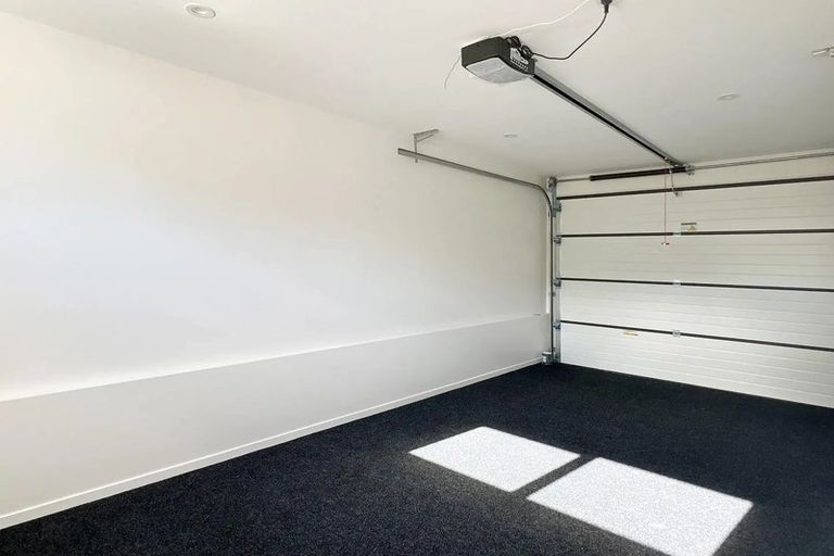 Photo of property in 30d Tudor Road, Henderson, Auckland, 0610