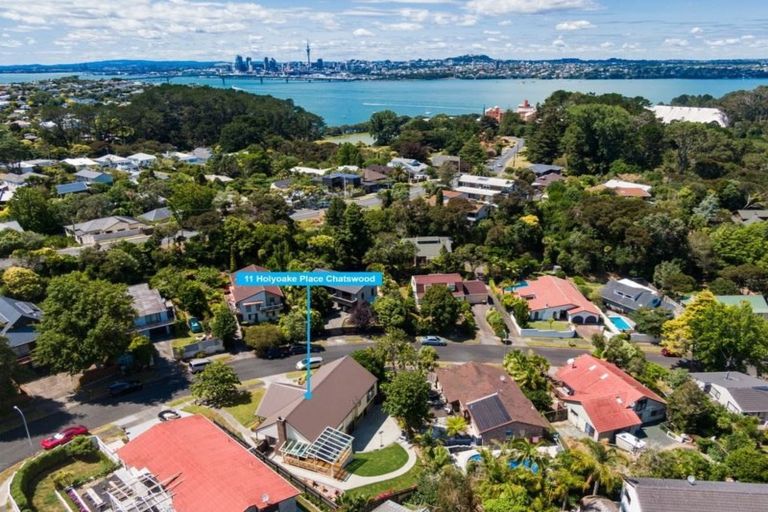 Photo of property in 11 Holyoake Place, Chatswood, Auckland, 0626