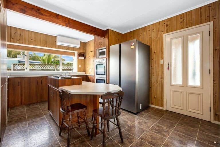 Photo of property in 121 Matatua Road, Raumati Beach, Paraparaumu, 5032