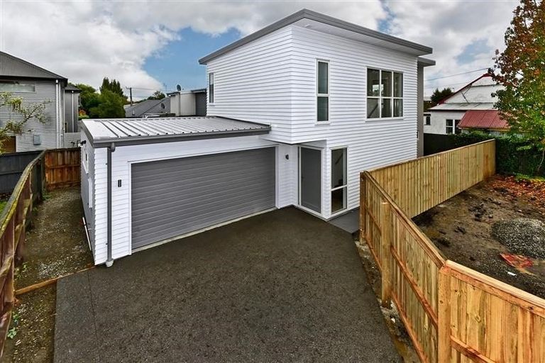 Photo of property in 517 Barbadoes Street, Edgeware, Christchurch, 8013