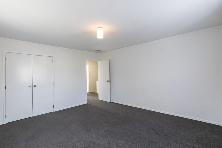 Photo of property in 68 Kohekohe Street, New Lynn, Auckland, 0600