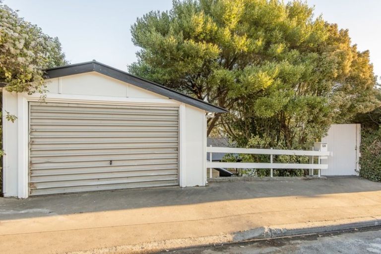 Photo of property in 126 Dyers Pass Road, Cashmere, Christchurch, 8022