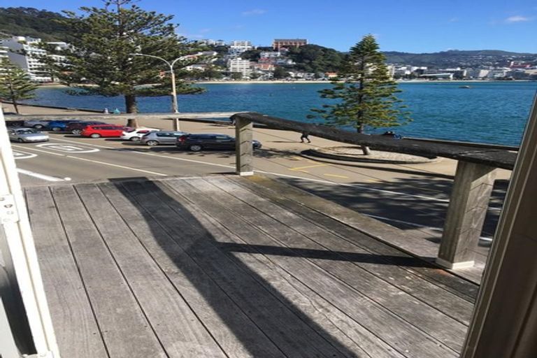 Photo of property in 2/326 Oriental Parade, Oriental Bay, Wellington, 6011