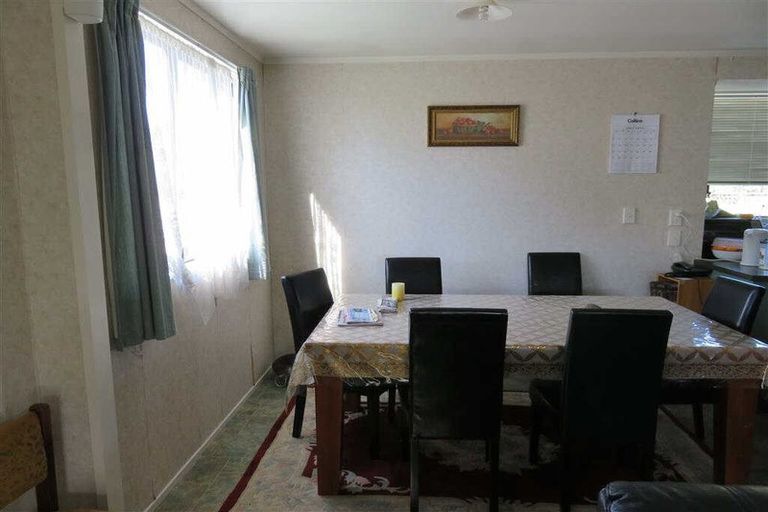 Photo of property in 44 Kahikatea Drive, Melville, Hamilton, 3206