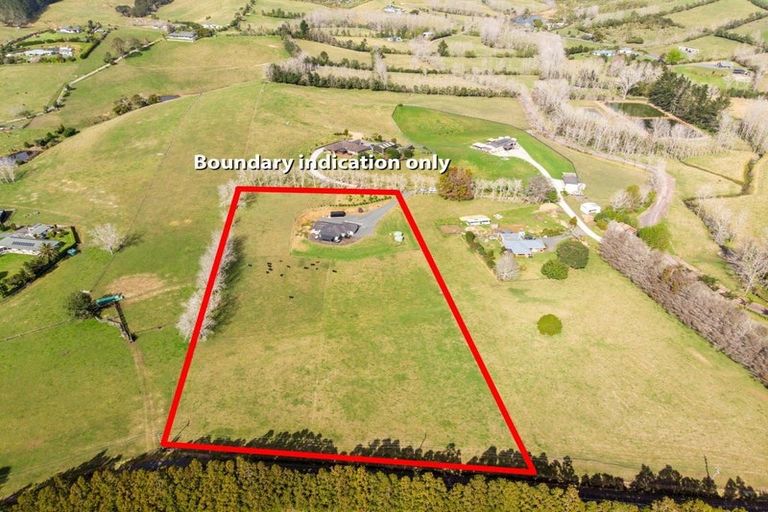 Photo of property in 681c Puketona Road, Haruru, 0204