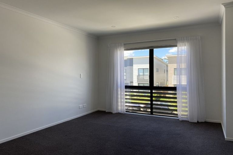 Photo of property in 26 Vincent Mcgrath Crescent, Swanson, Auckland, 0614