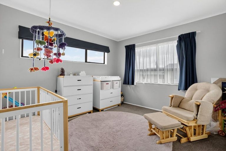 Photo of property in 17 Mellsop Avenue, Waiuku, 2123