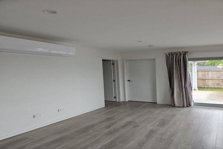 Photo of property in 10 Cliff Road, Papakura, 2110