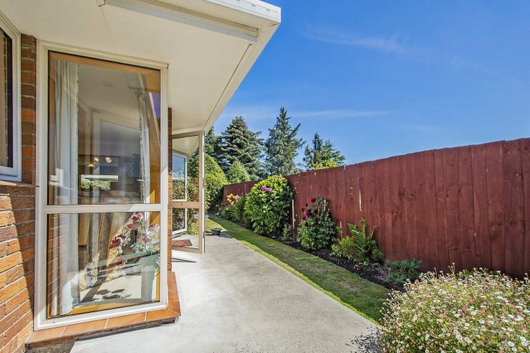 Photo of property in 3/324 Sawyers Arms Road, Bishopdale, Christchurch, 8053