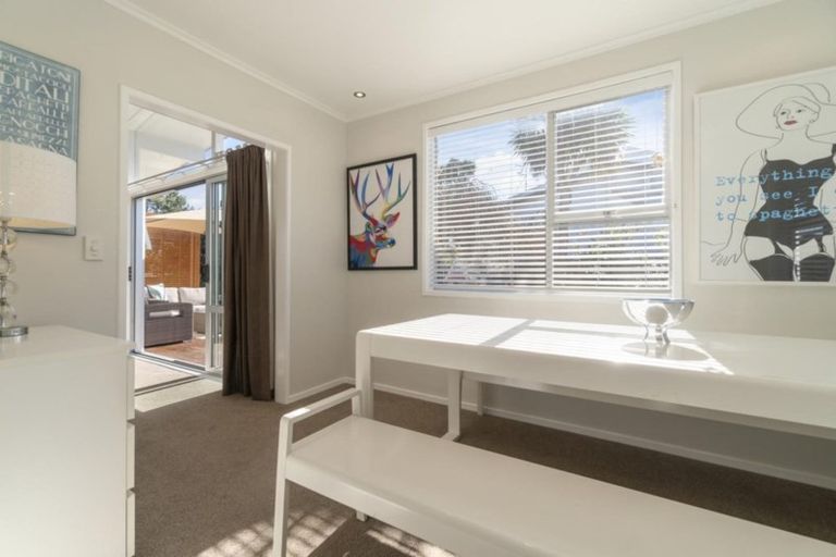 Photo of property in 7 Redwood Drive, Massey, Auckland, 0614