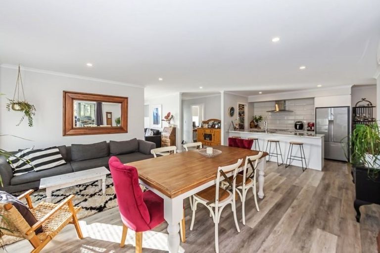 Photo of property in 5 Resolution Drive, Gulf Harbour, Whangaparaoa, 0930