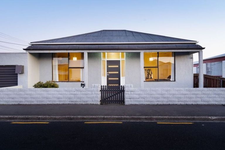 Photo of property in 101 Oxford Street, South Dunedin, Dunedin, 9012