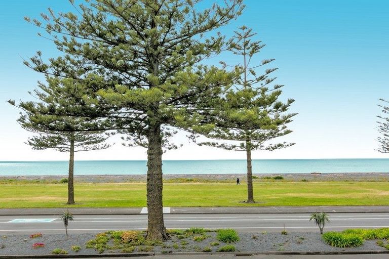Photo of property in 625 Marine Parade, Napier South, Napier, 4110