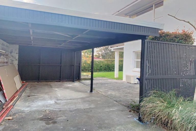 Photo of property in 12a Westwell Road, Belmont, Auckland, 0622