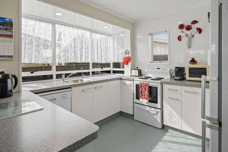 Photo of property in 33 Kipling Crescent, Stoke, Nelson, 7011