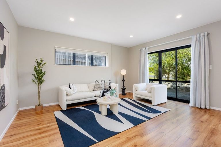 Photo of property in 11 Parkview Drive, Gulf Harbour, Whangaparaoa, 0930